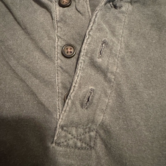 5/$25 Boys Gray Shirt Size L(14/16) - Picture 3 of 5